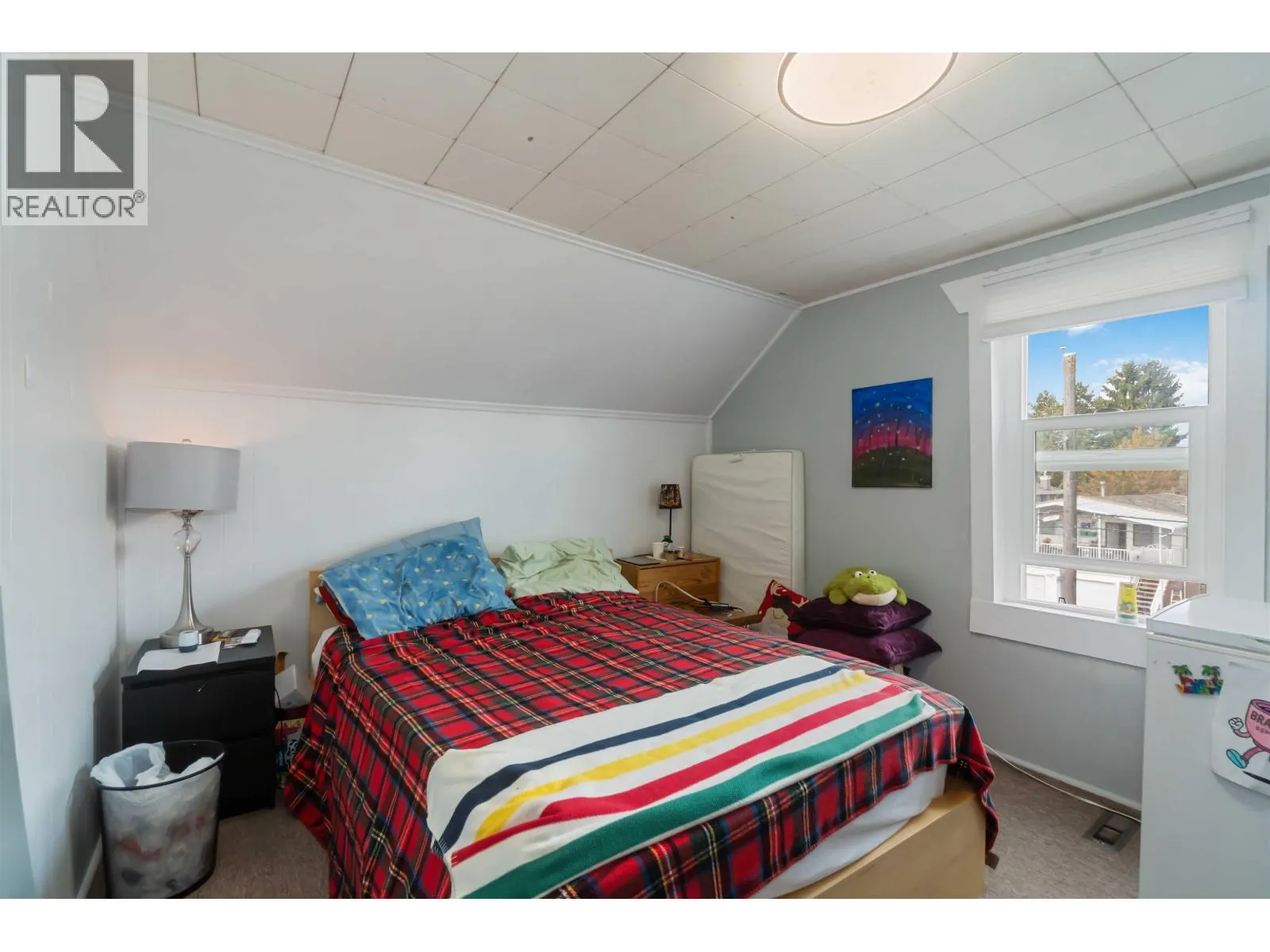 2235 EAST 52ND AVENUE