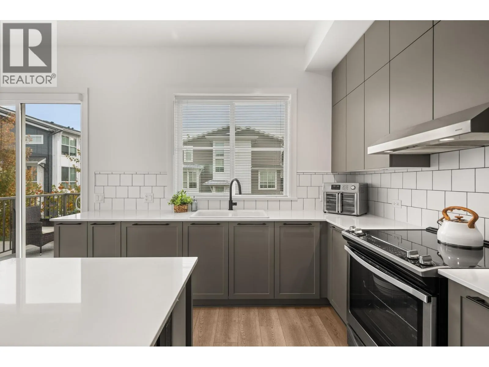 72 4656 ORCA WAY WAY