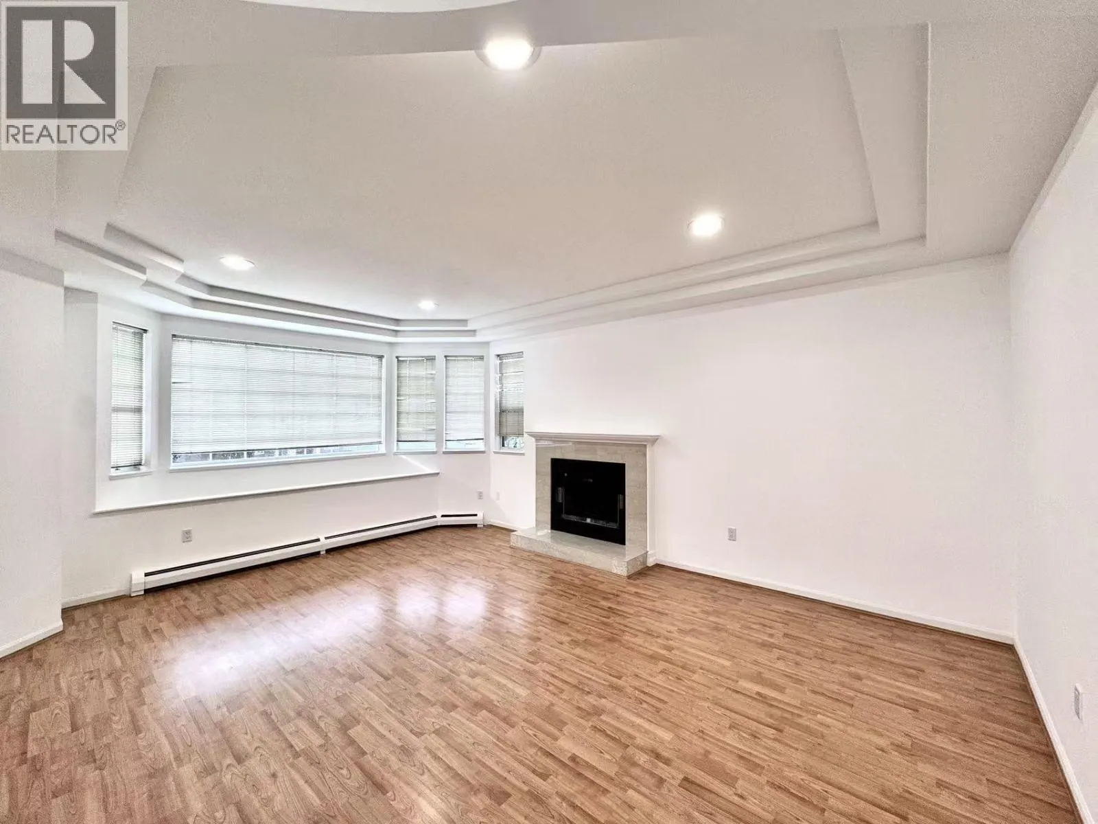 1 1921 HARRISON DRIVE