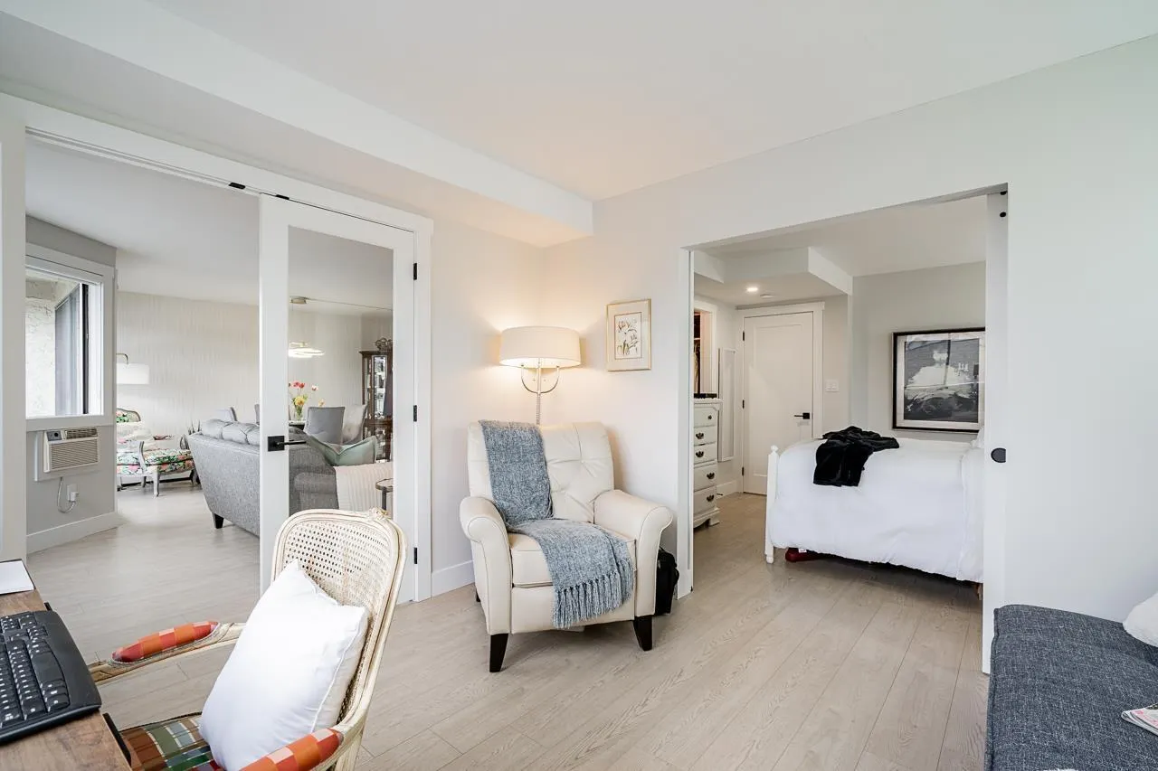 301 31955 OLD YALE ROAD