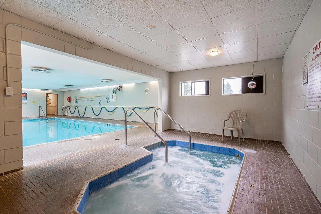 301 31955 OLD YALE ROAD