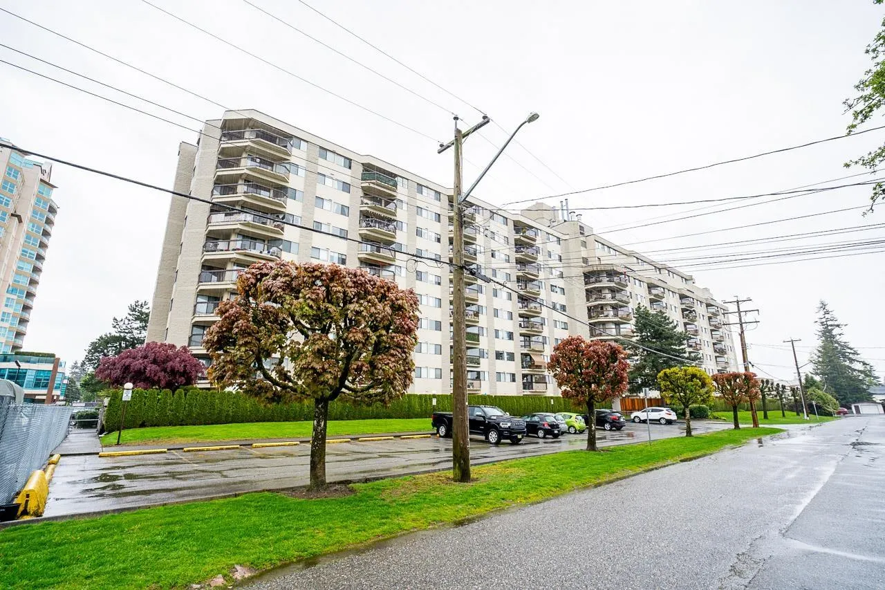 301 31955 OLD YALE ROAD