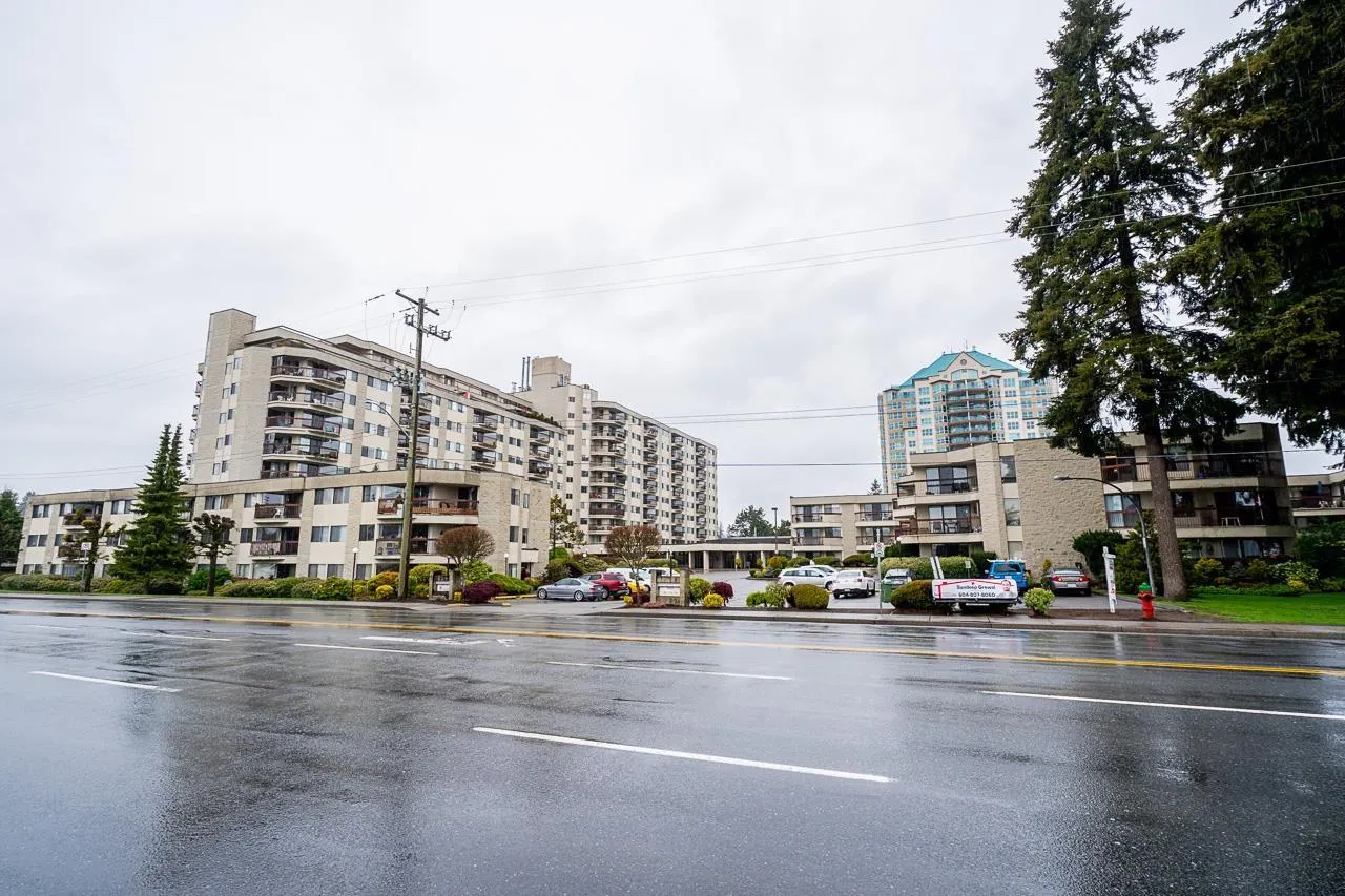 301 31955 OLD YALE ROAD