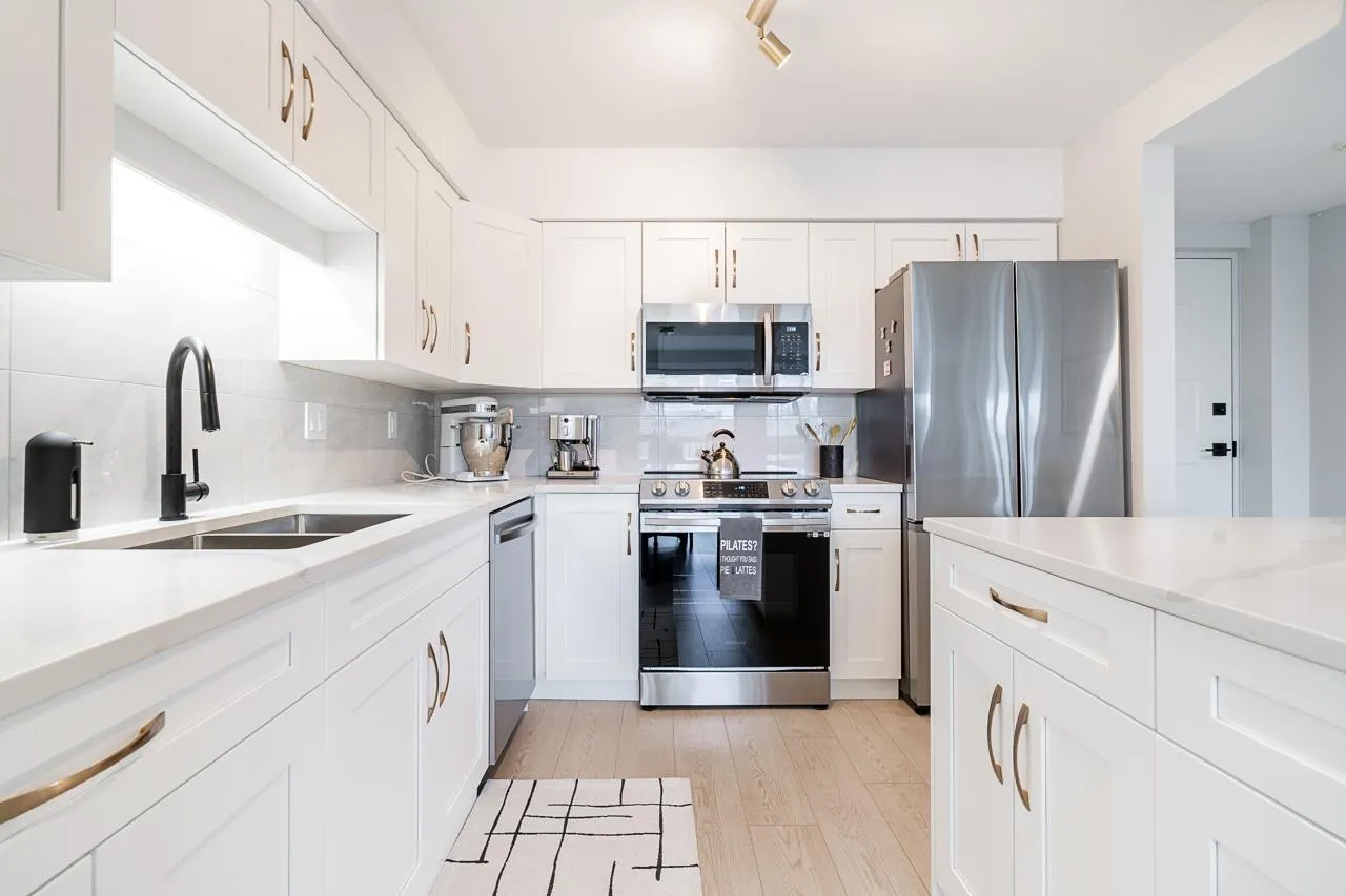 301 31955 OLD YALE ROAD