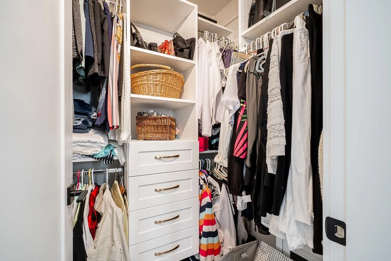 301 31955 OLD YALE ROAD