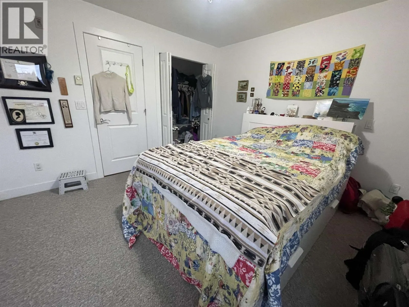 303 2228 WELCHER AVENUE