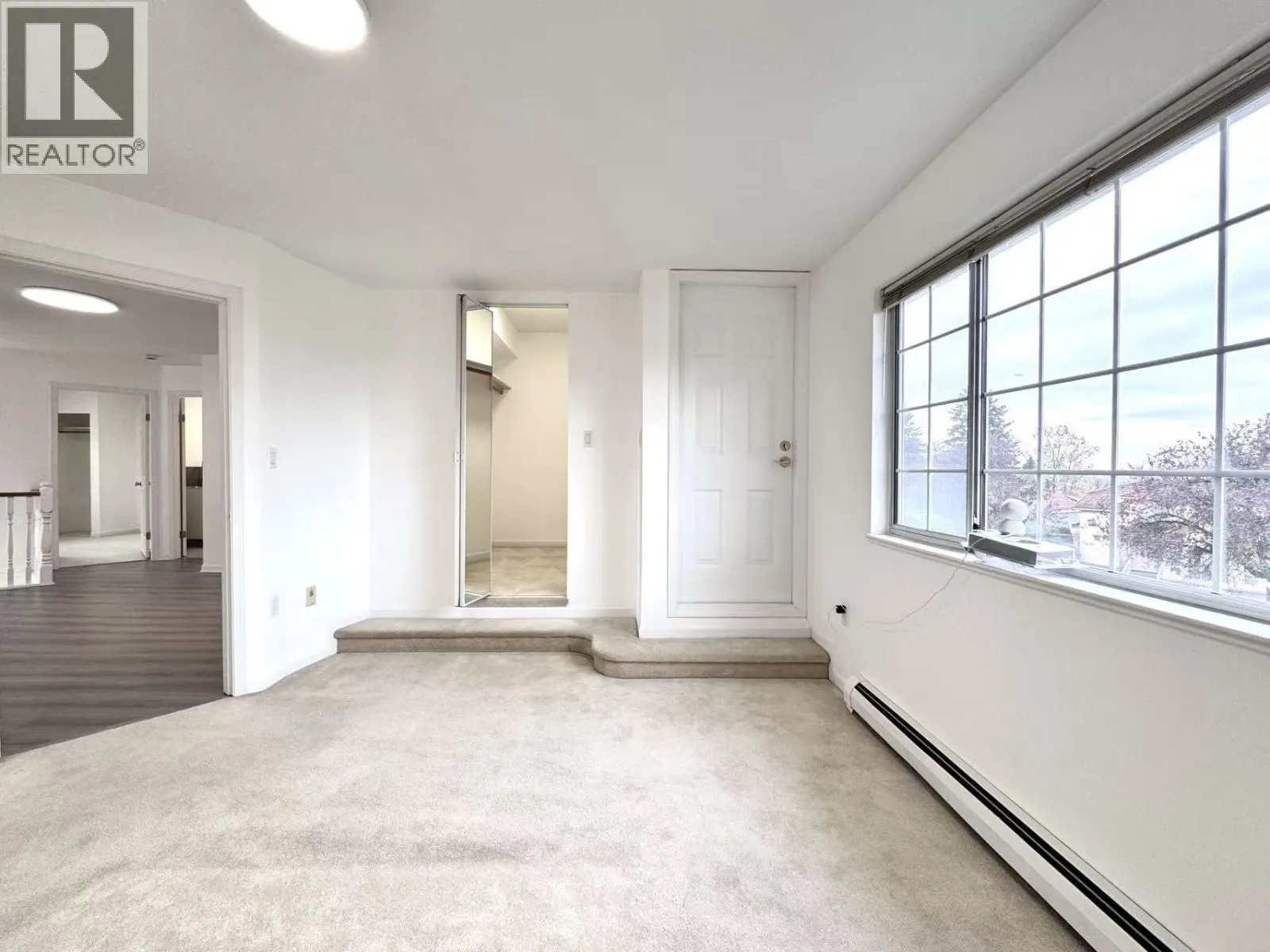 2 1921 HARRISON DRIVE