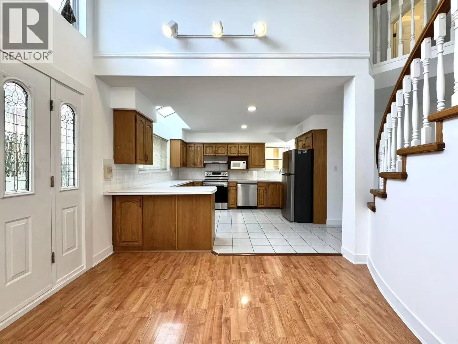 2 1921 HARRISON DRIVE