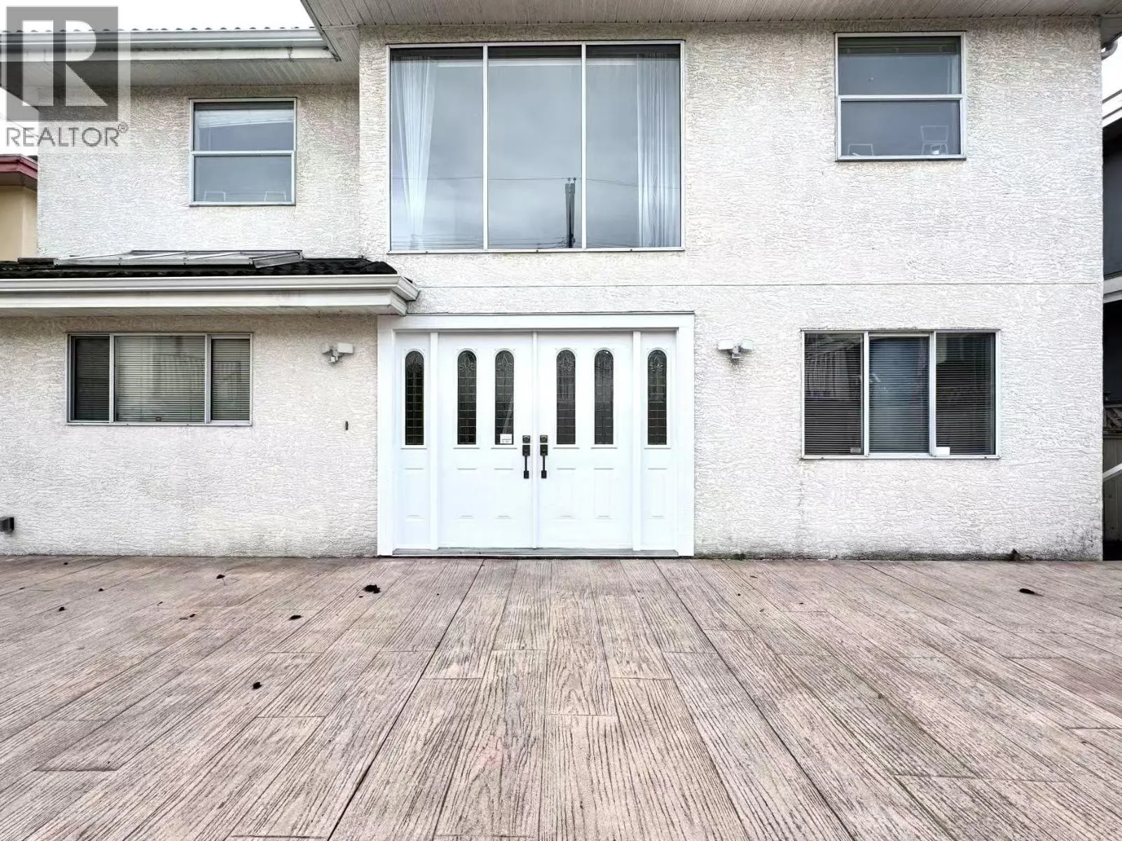 2 1921 HARRISON DRIVE