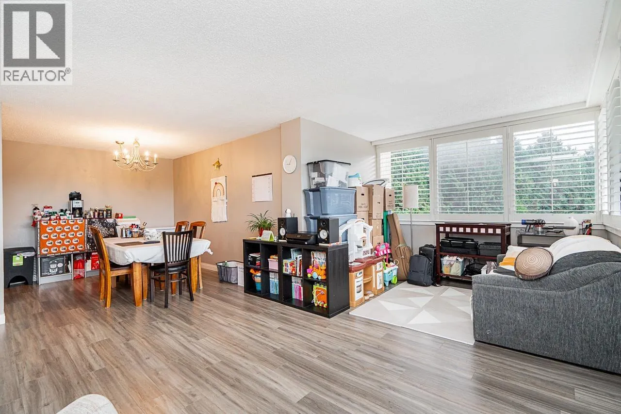 402 9300 PARKSVILLE DRIVE