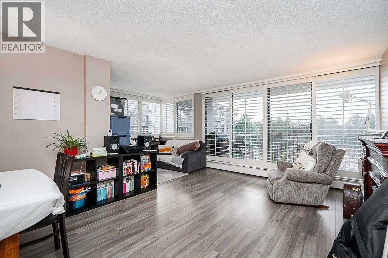 402 9300 PARKSVILLE DRIVE