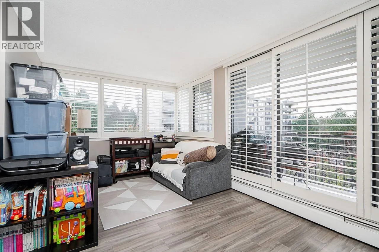 402 9300 PARKSVILLE DRIVE