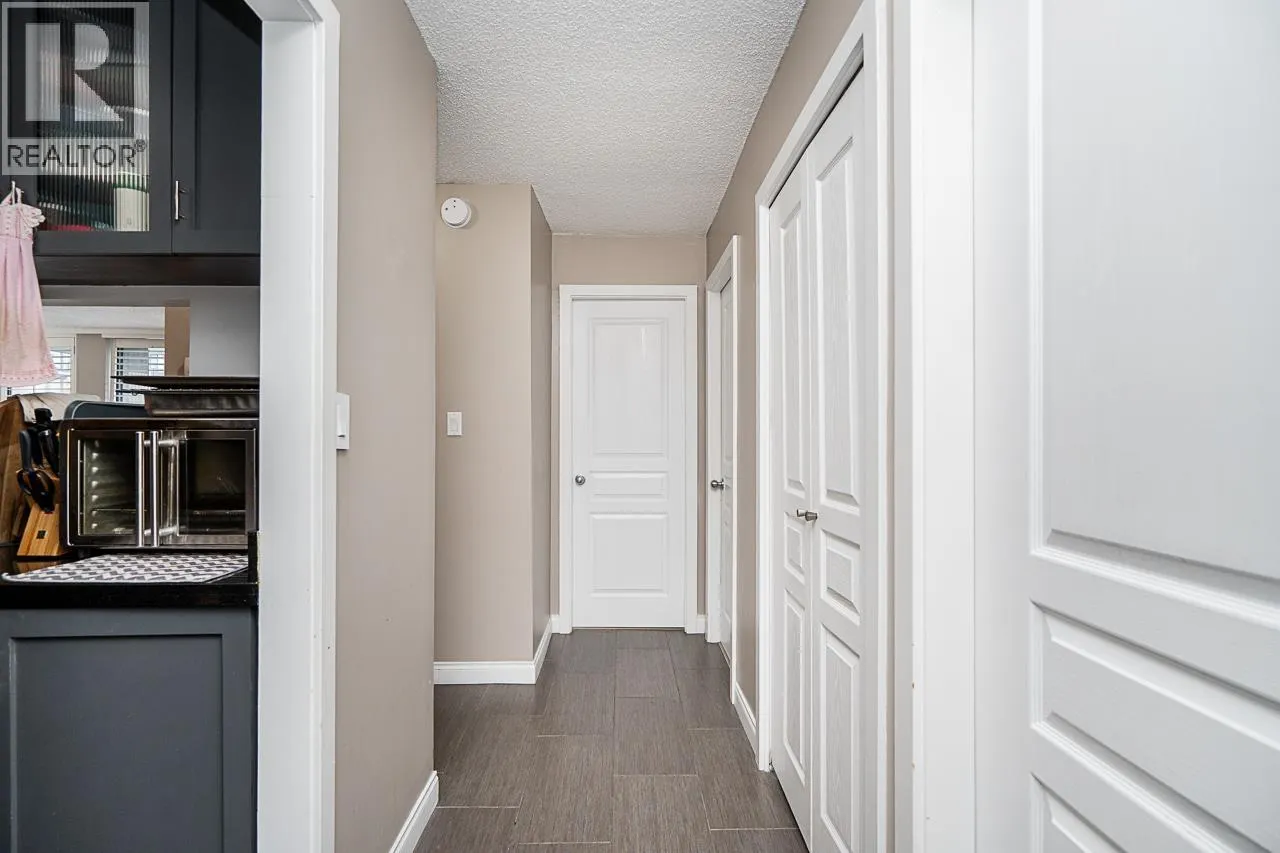 402 9300 PARKSVILLE DRIVE