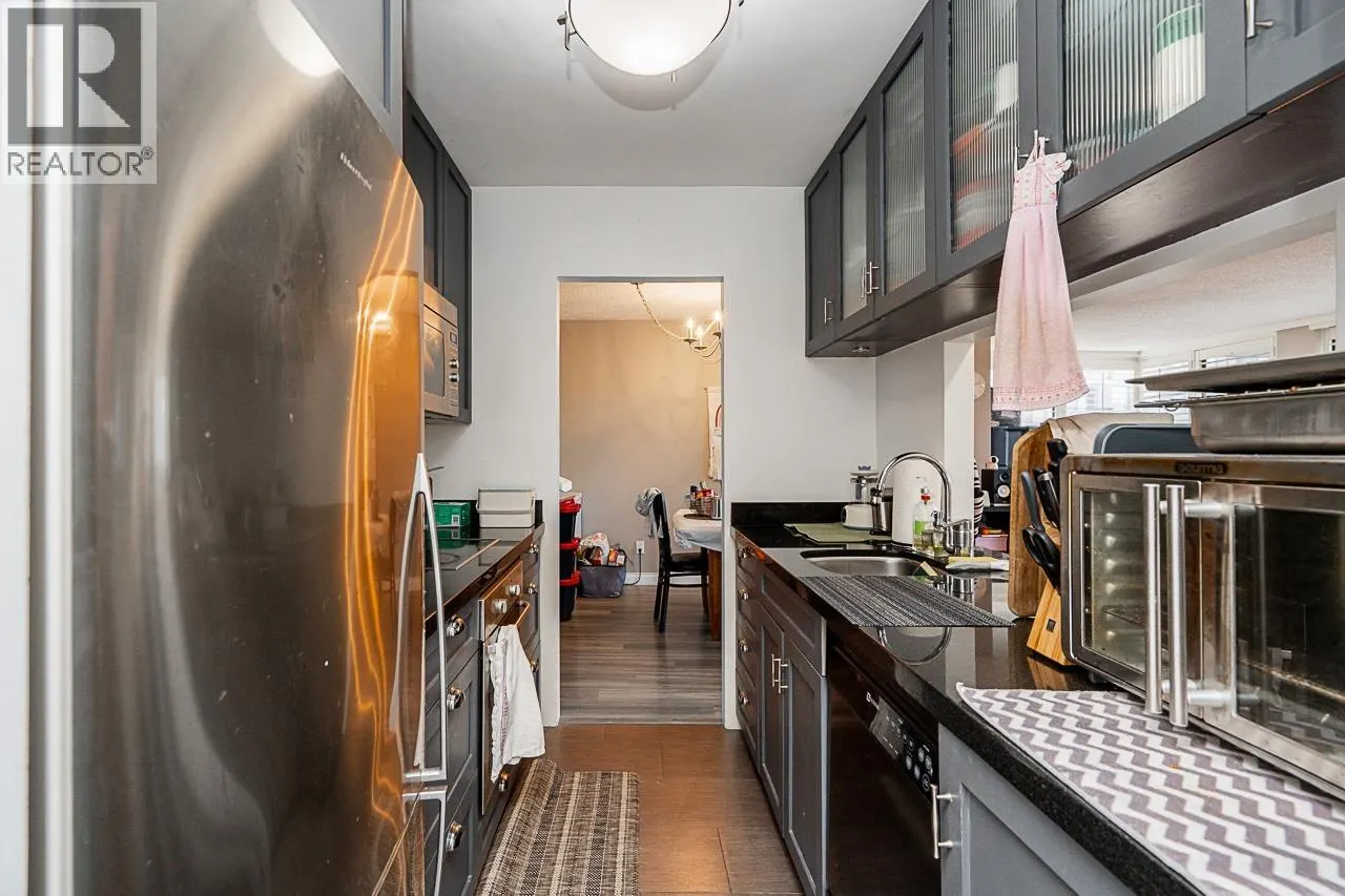 402 9300 PARKSVILLE DRIVE