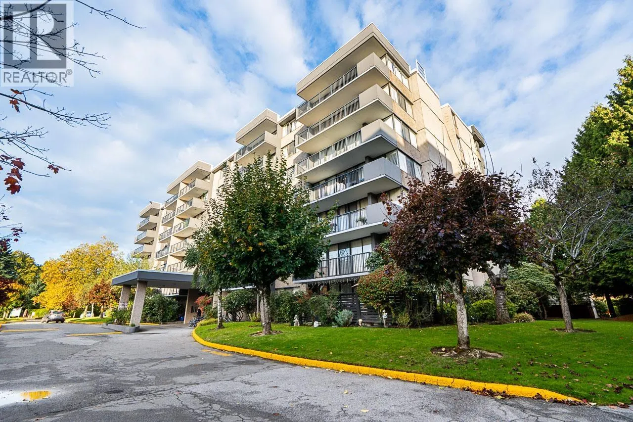 402 9300 PARKSVILLE DRIVE