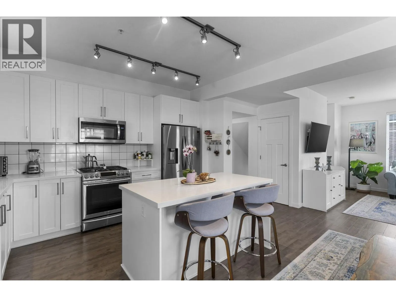 9 11272 240TH STREET