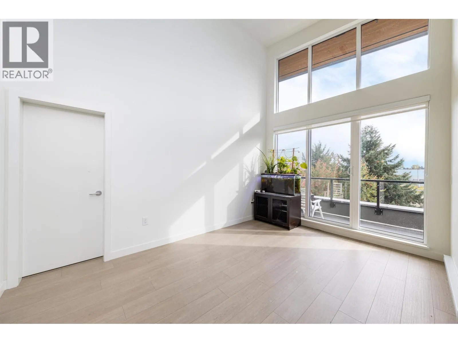 607 7588 16TH STREET