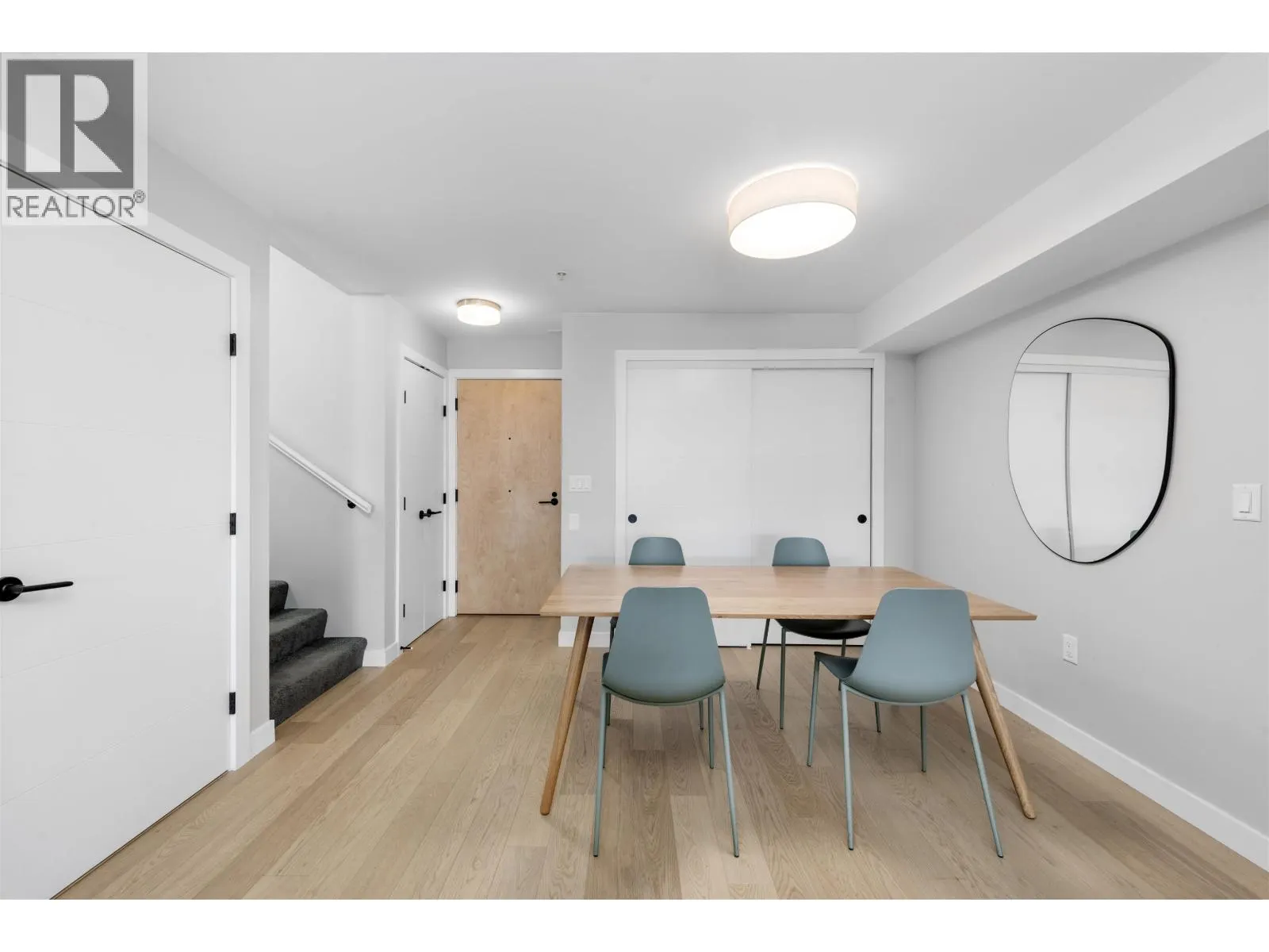 406 2508 FRASER STREET