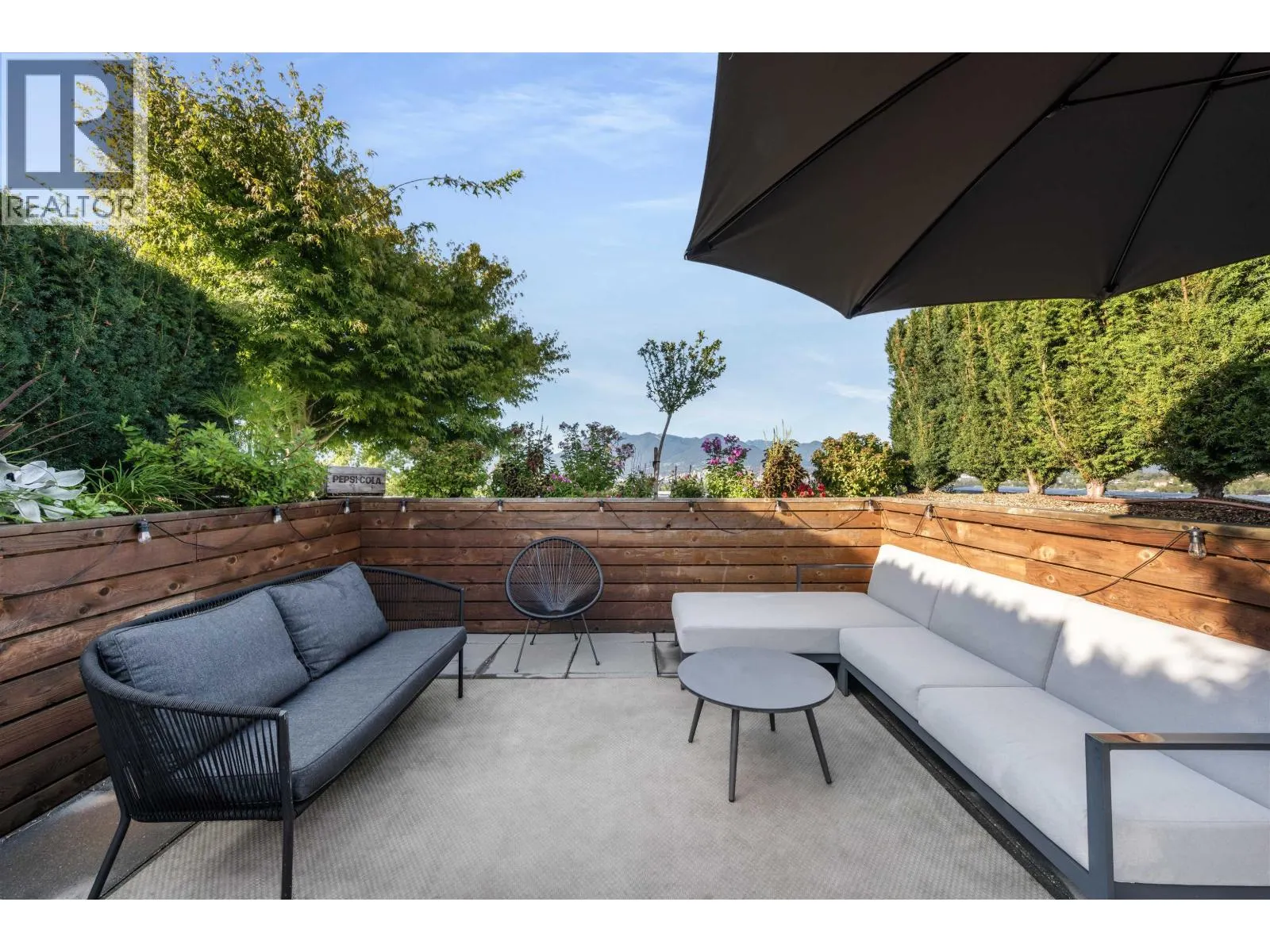 406 2508 FRASER STREET