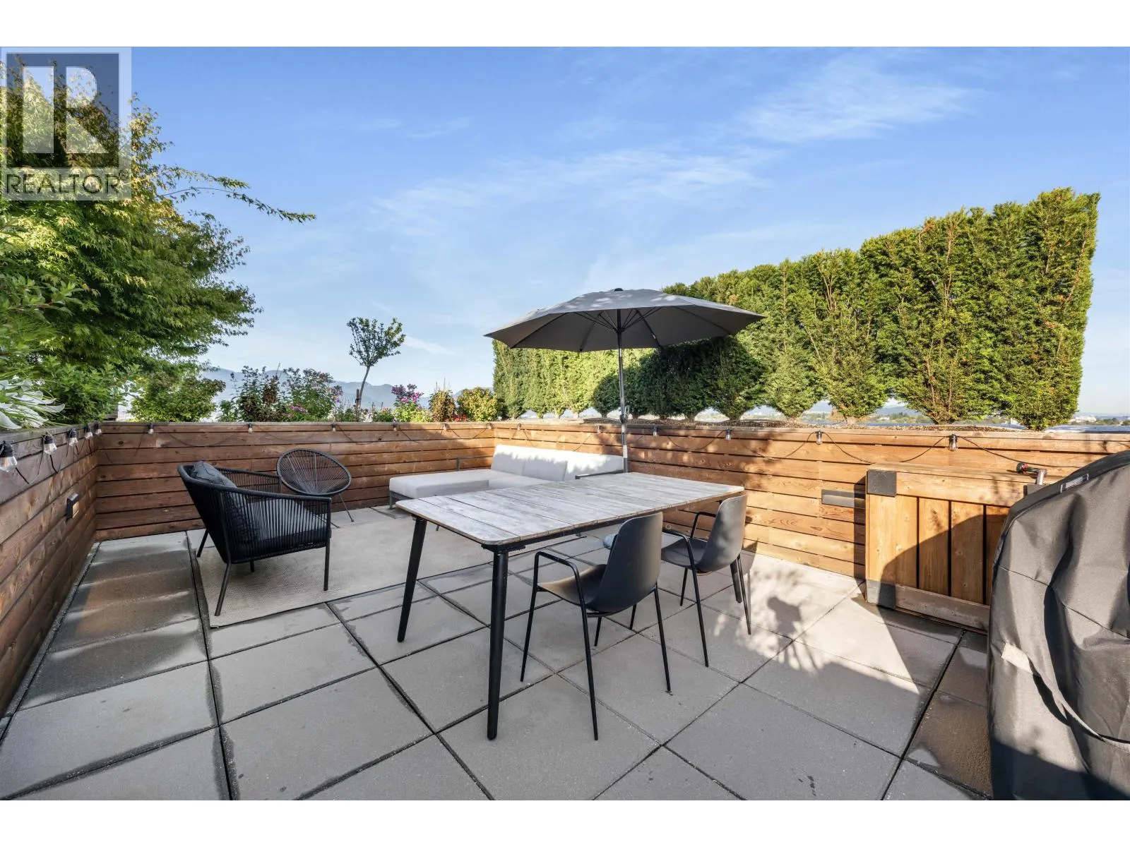 406 2508 FRASER STREET