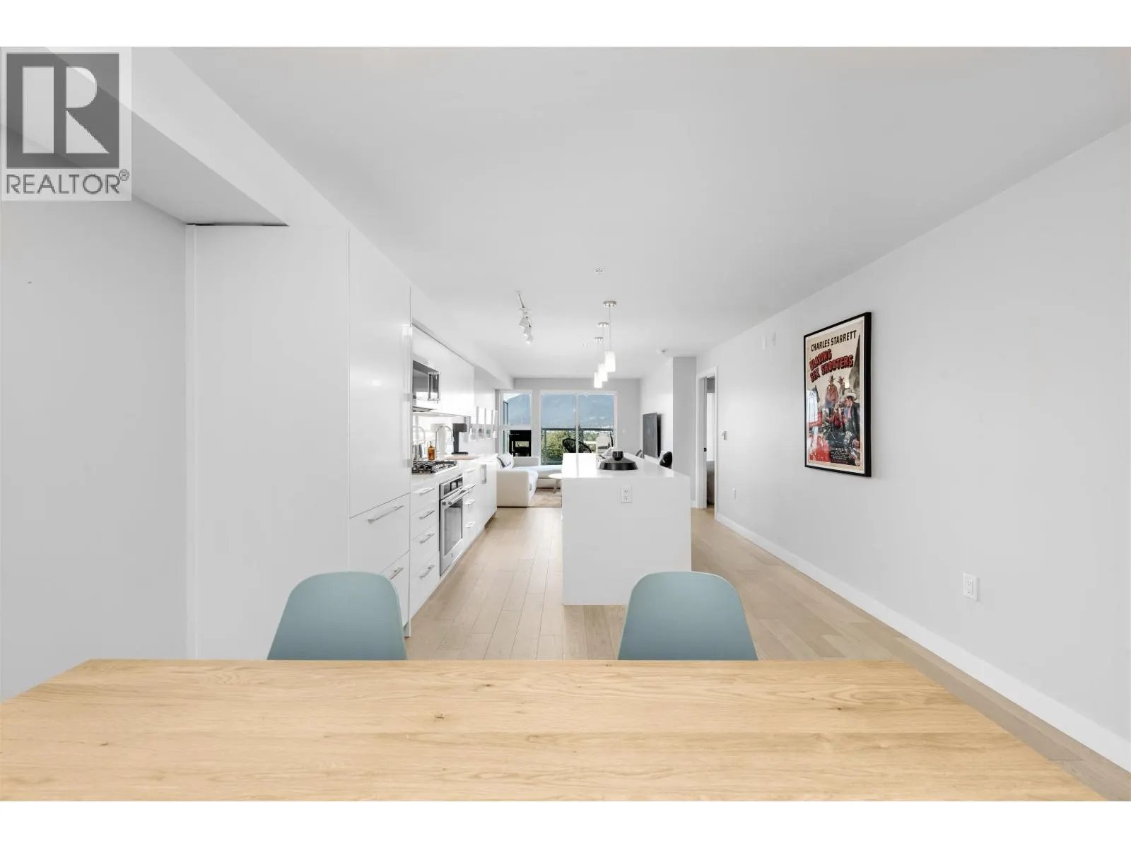 406 2508 FRASER STREET