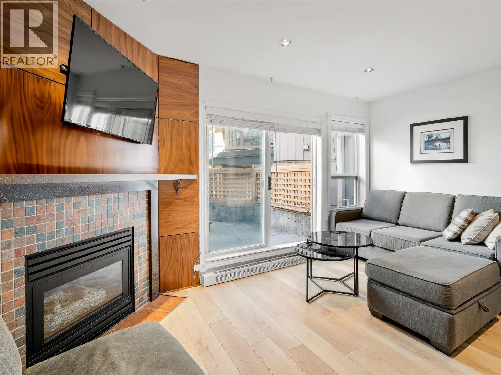 98 4388 NORTHLANDS BOULEVARD