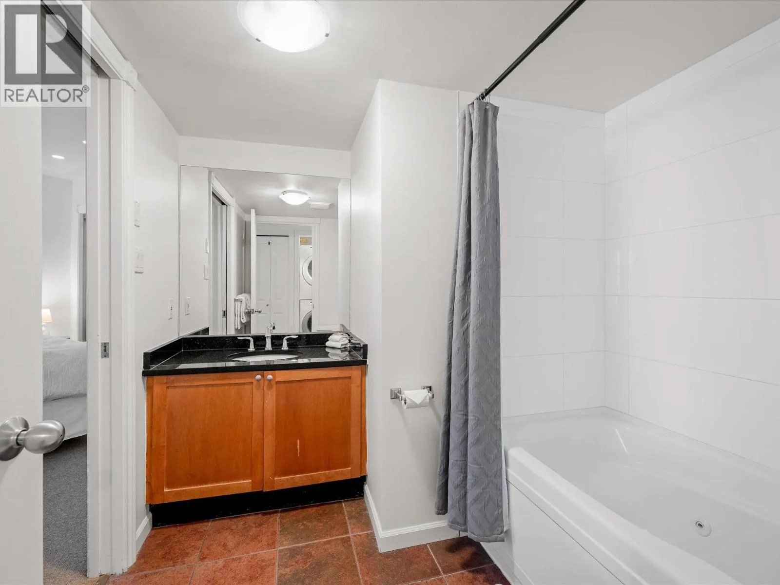 98 4388 NORTHLANDS BOULEVARD