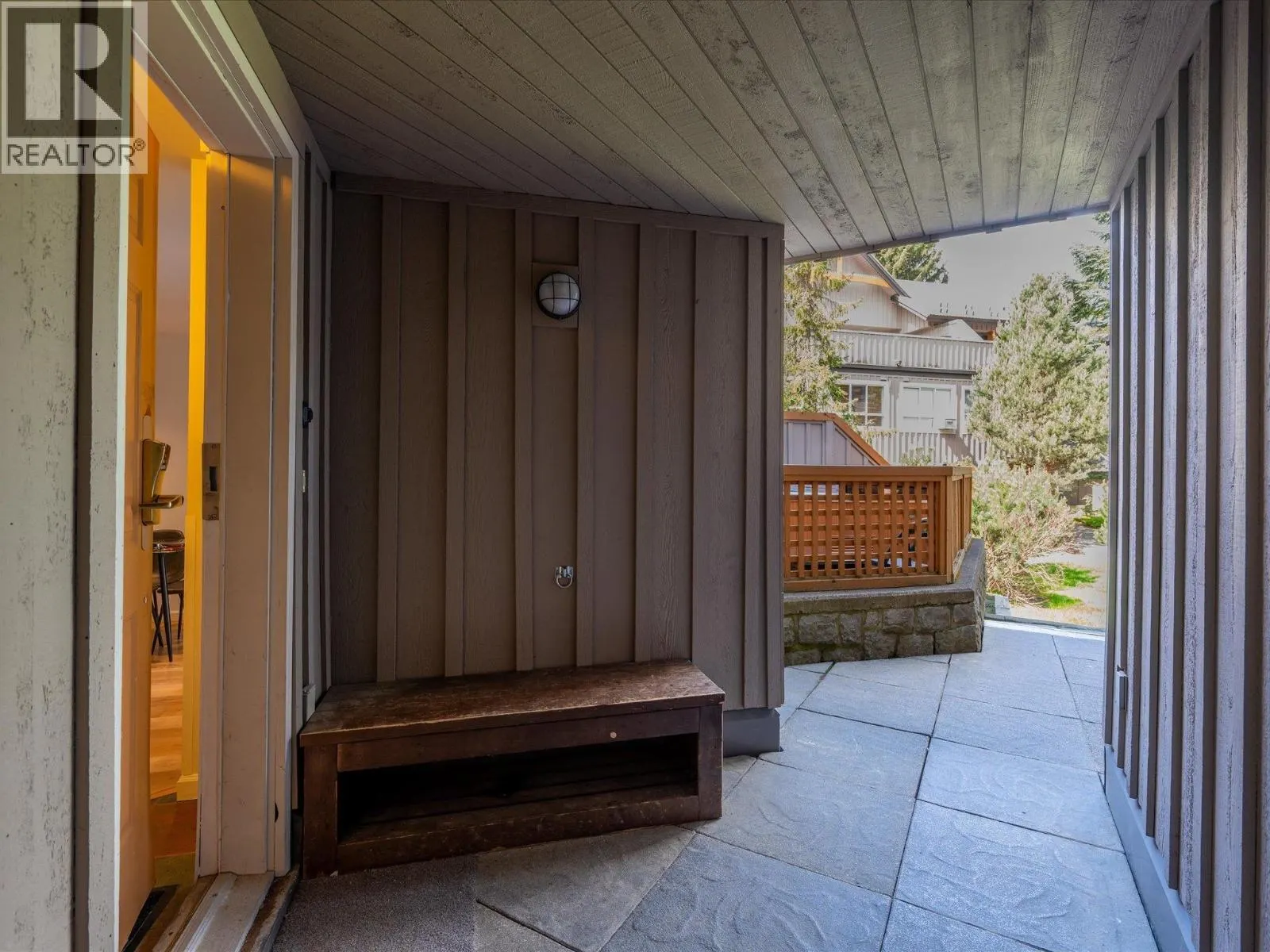 98 4388 NORTHLANDS BOULEVARD