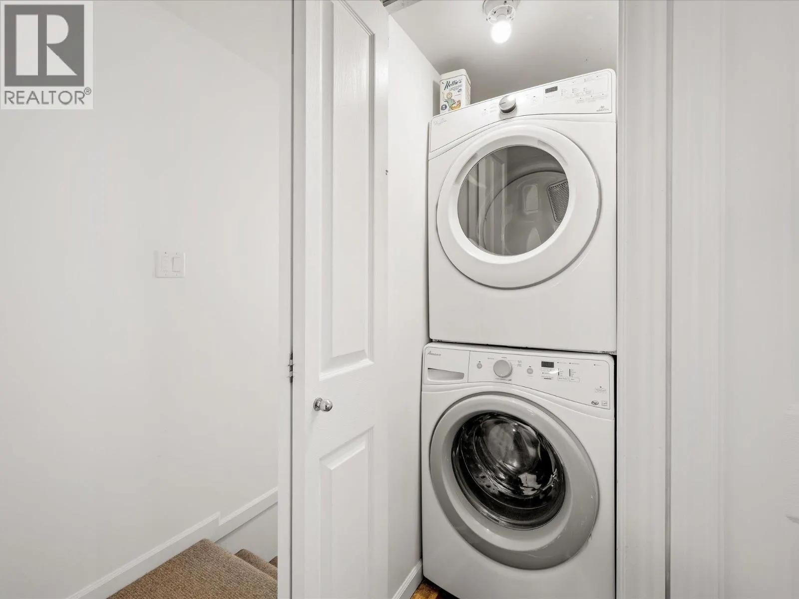 98 4388 NORTHLANDS BOULEVARD