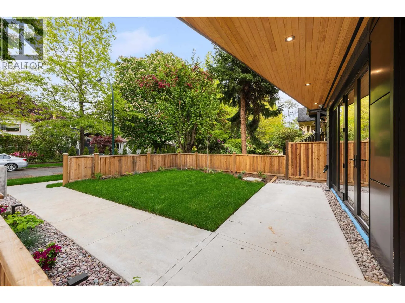 1 2764 W 14TH AVENUE