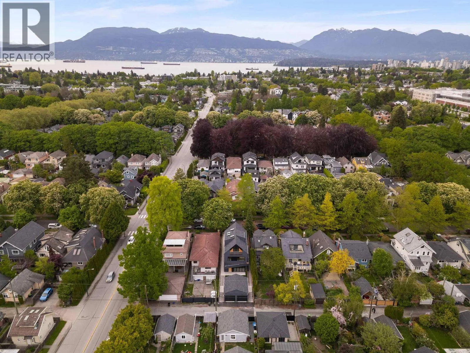 2 2764 W 14TH AVENUE