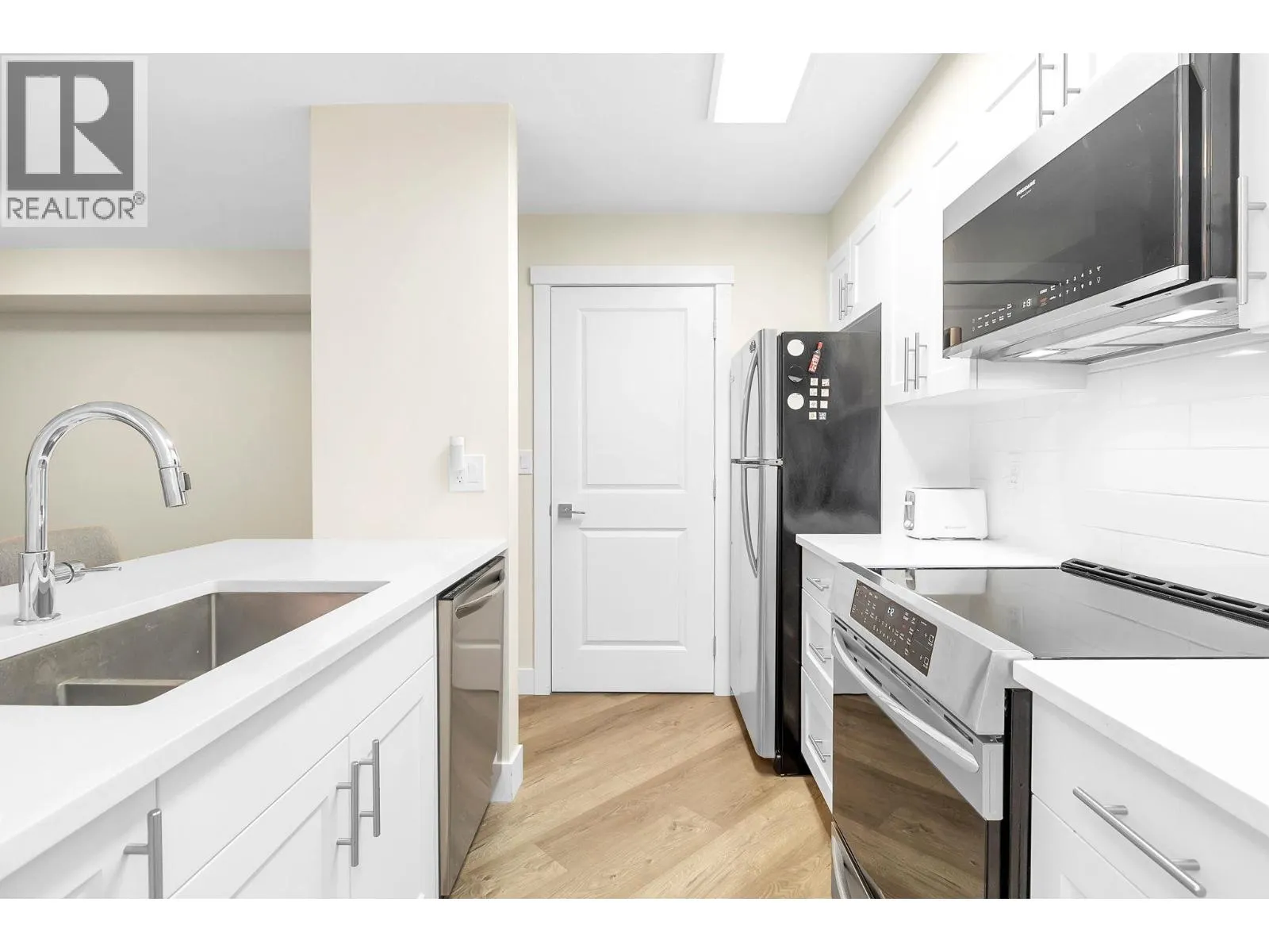 201 12248 224 STREET