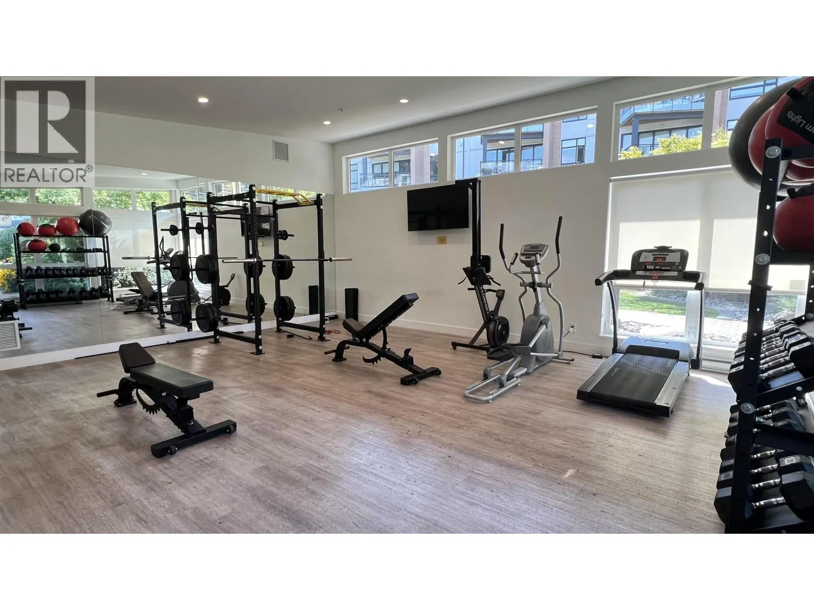 401 300 SALTER STREET