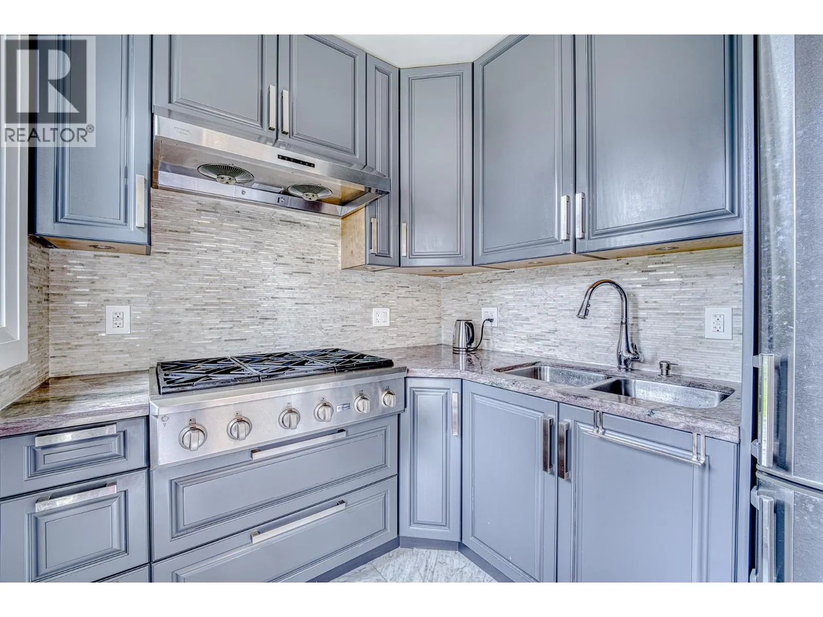 3071 STEVESTON HIGHWAY