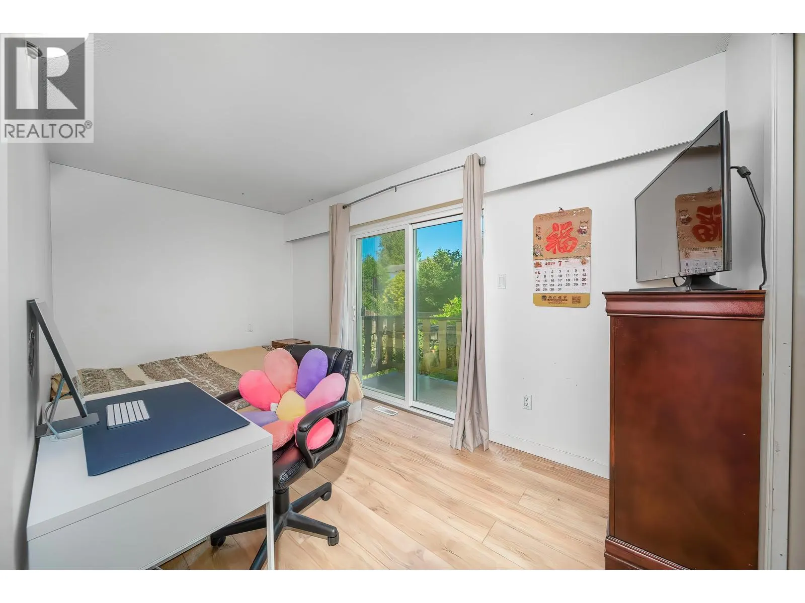 2011 PAULUS CRESCENT