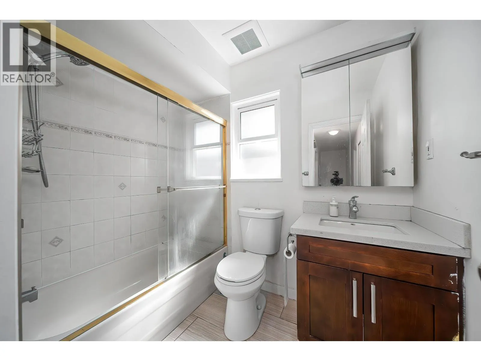 2011 PAULUS CRESCENT