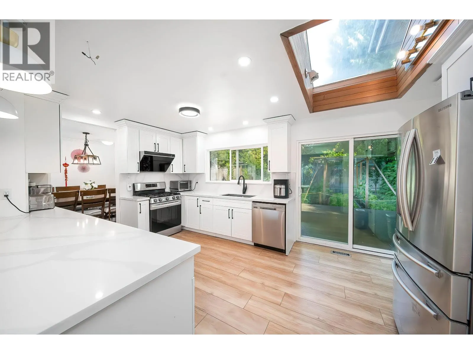 2011 PAULUS CRESCENT