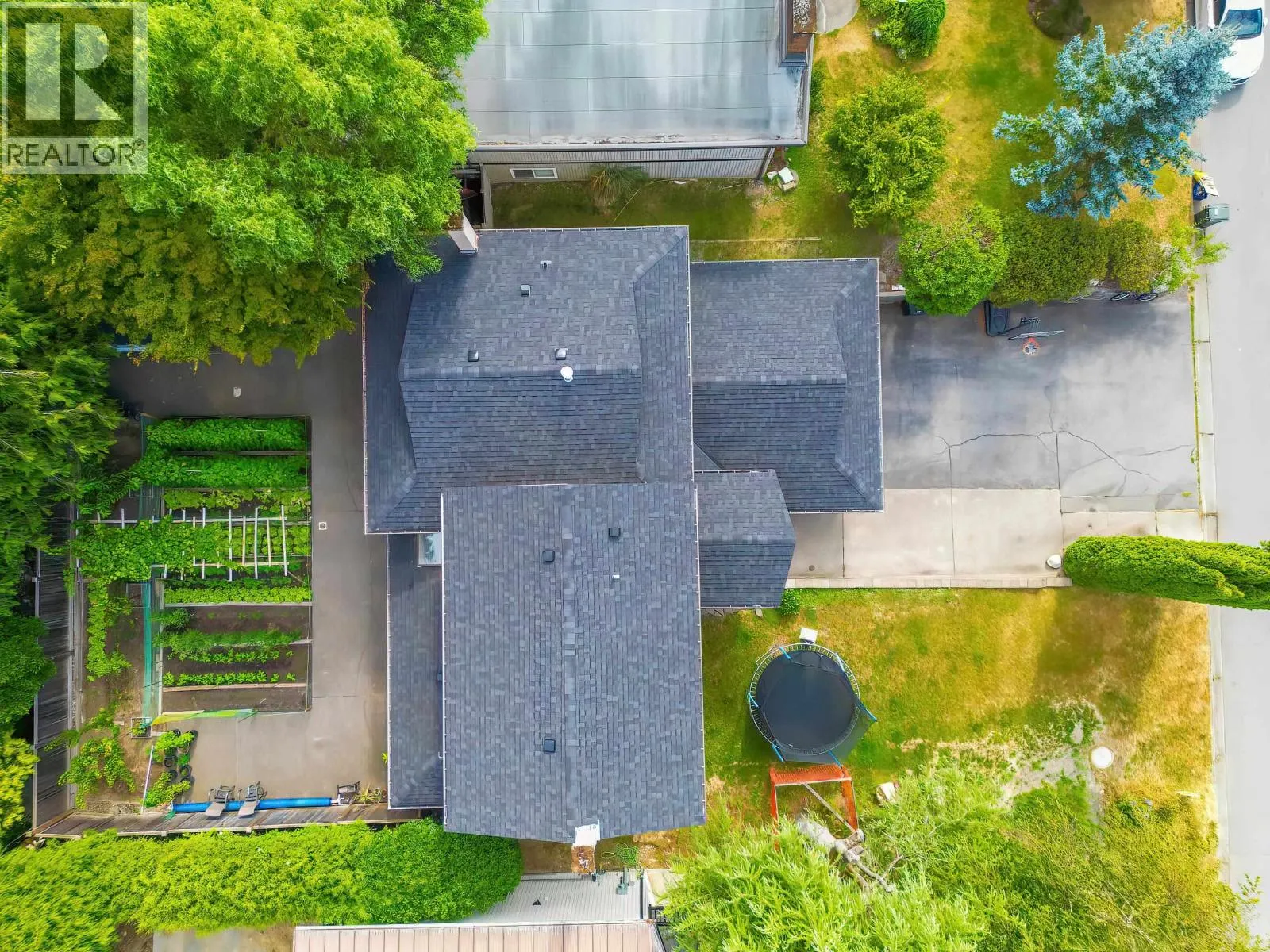 2011 PAULUS CRESCENT