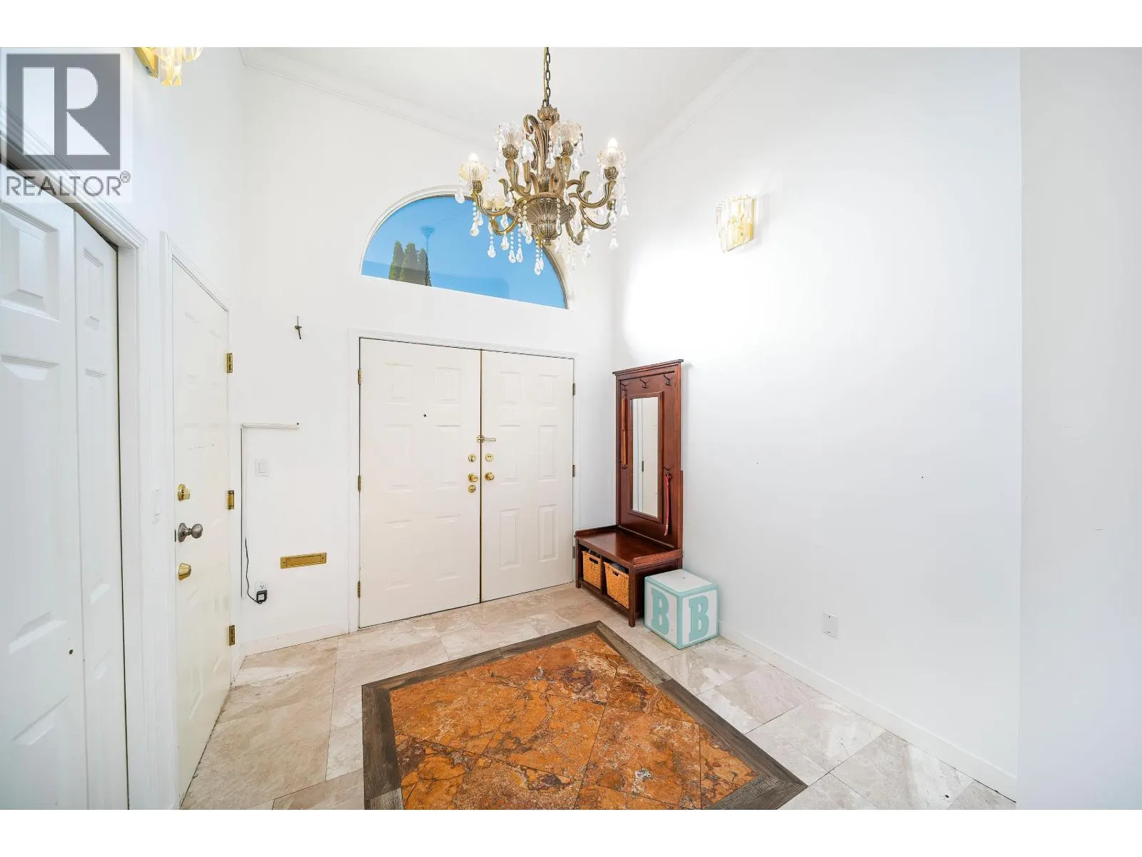 2011 PAULUS CRESCENT