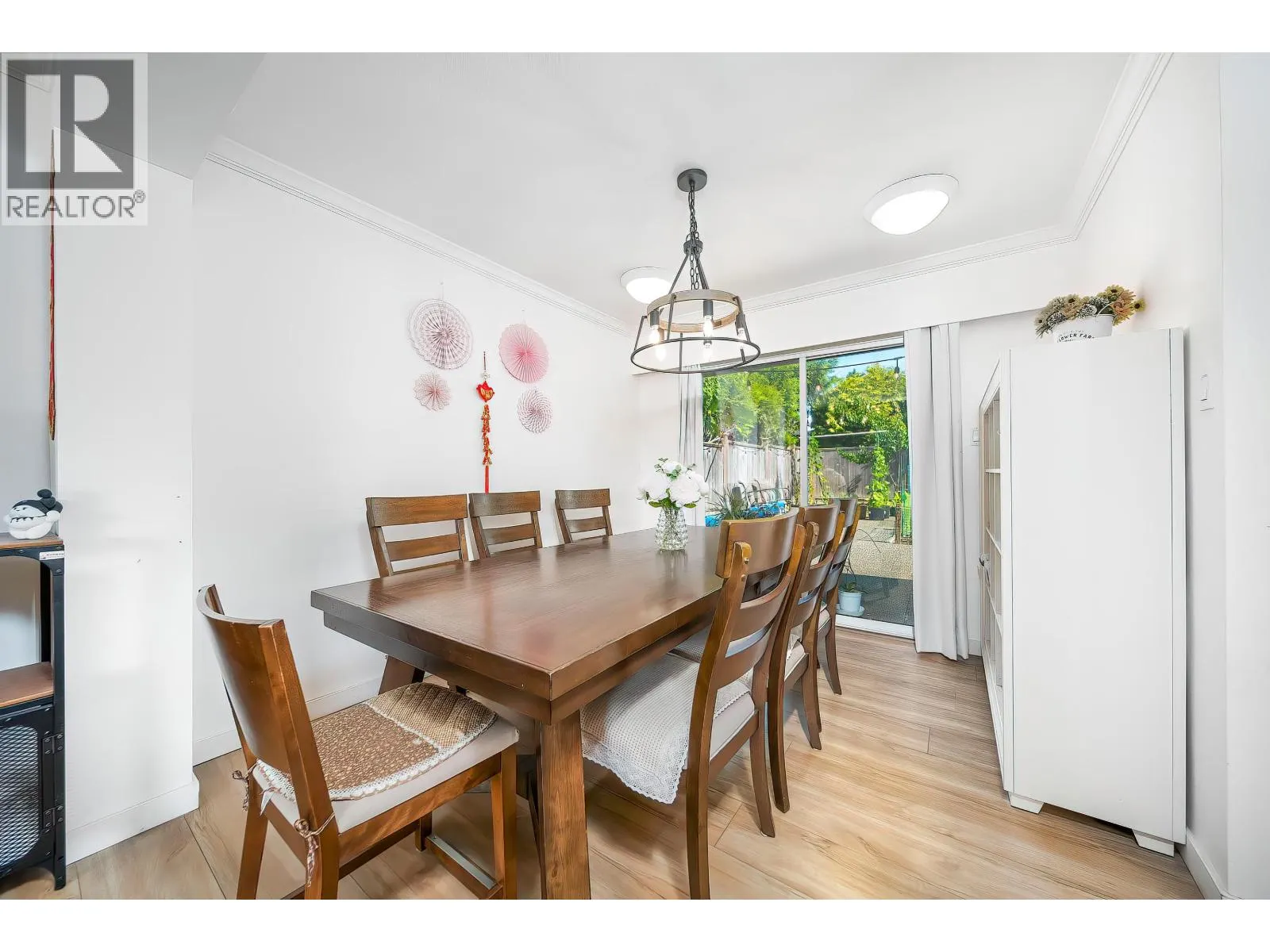 2011 PAULUS CRESCENT