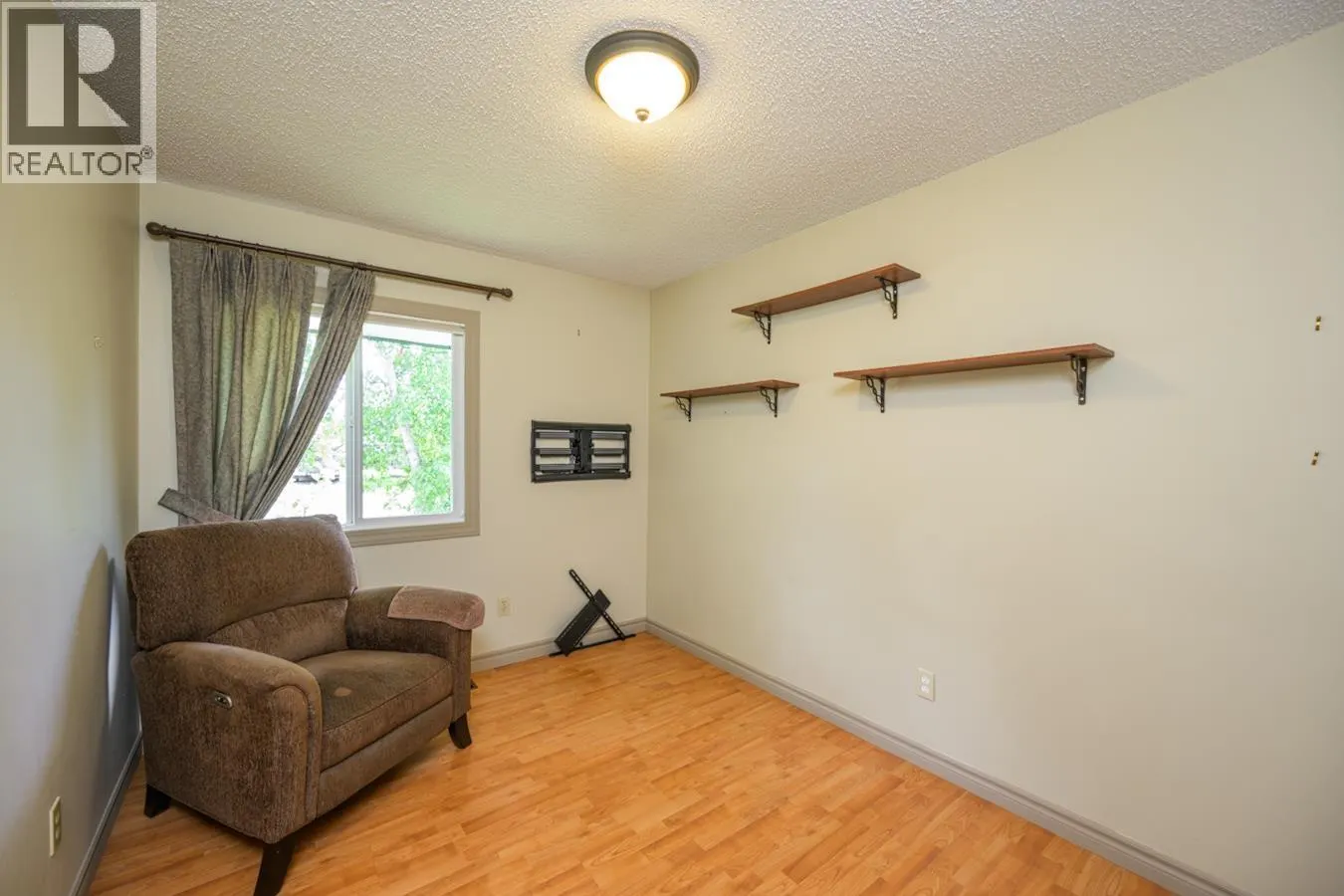 1145 BABINE CRESCENT