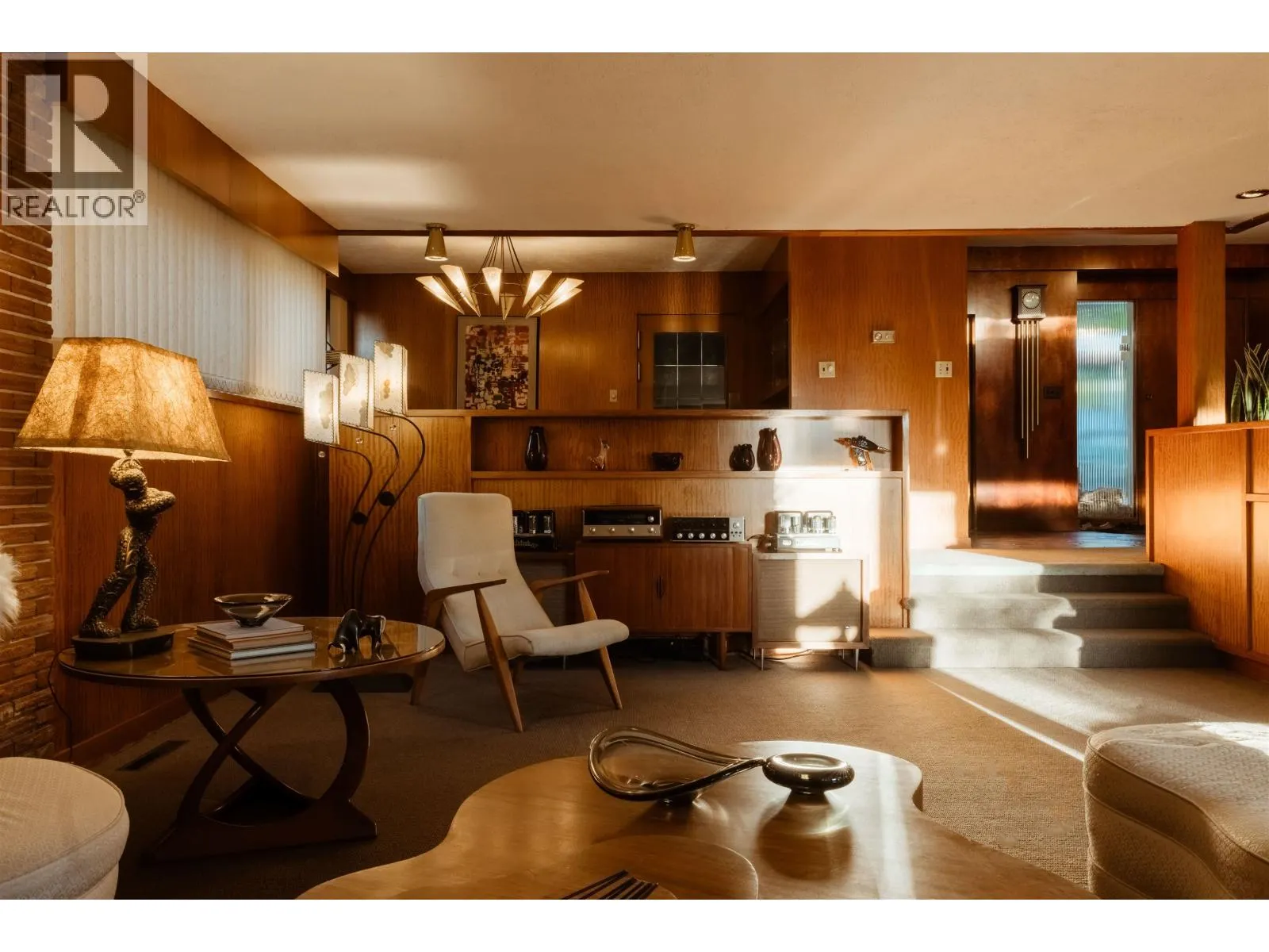 6171 COLLINGWOOD STREET