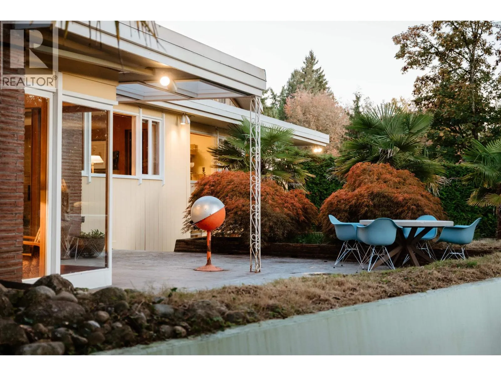 6171 COLLINGWOOD STREET