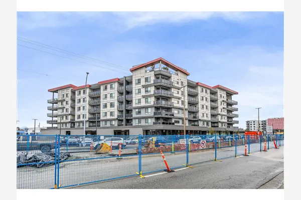 616 20061 FRASER HWY