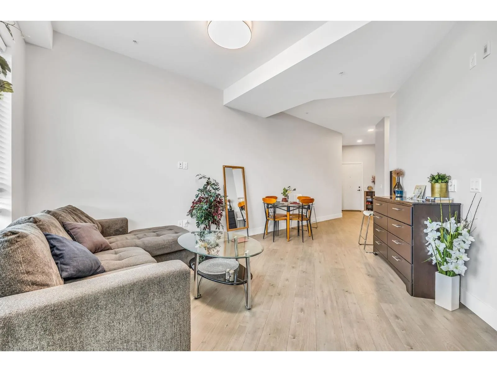 616 20061 FRASER HWY