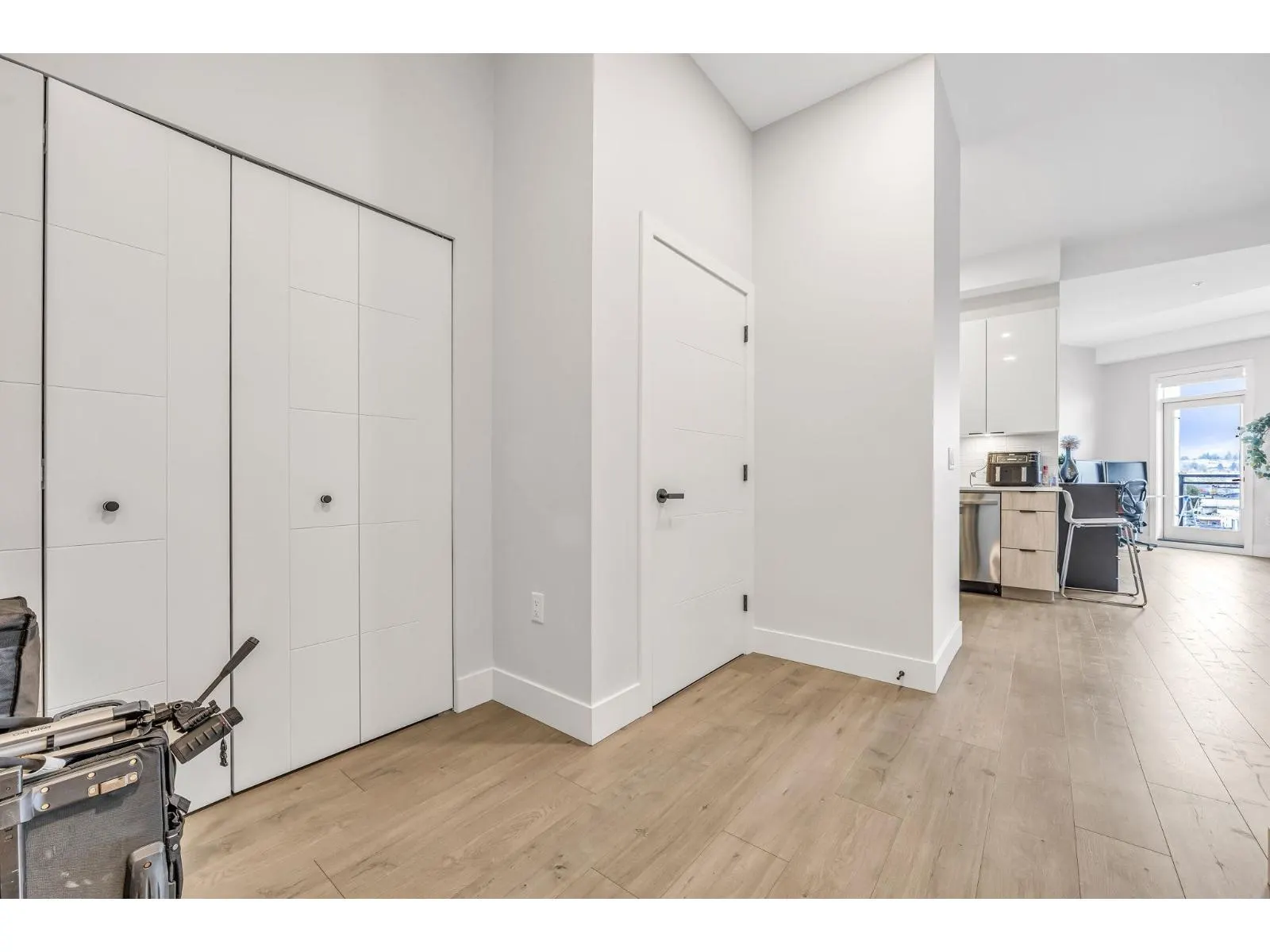 616 20061 FRASER HWY