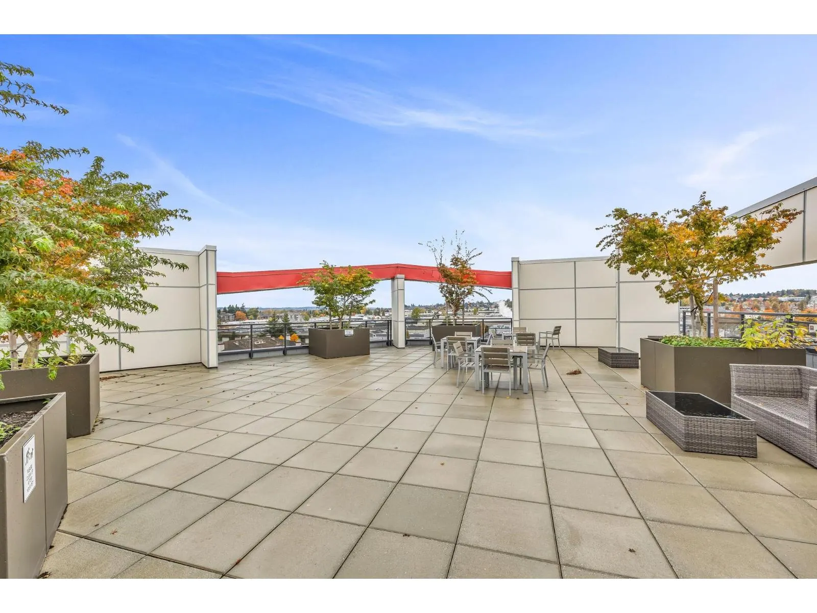 616 20061 FRASER HWY