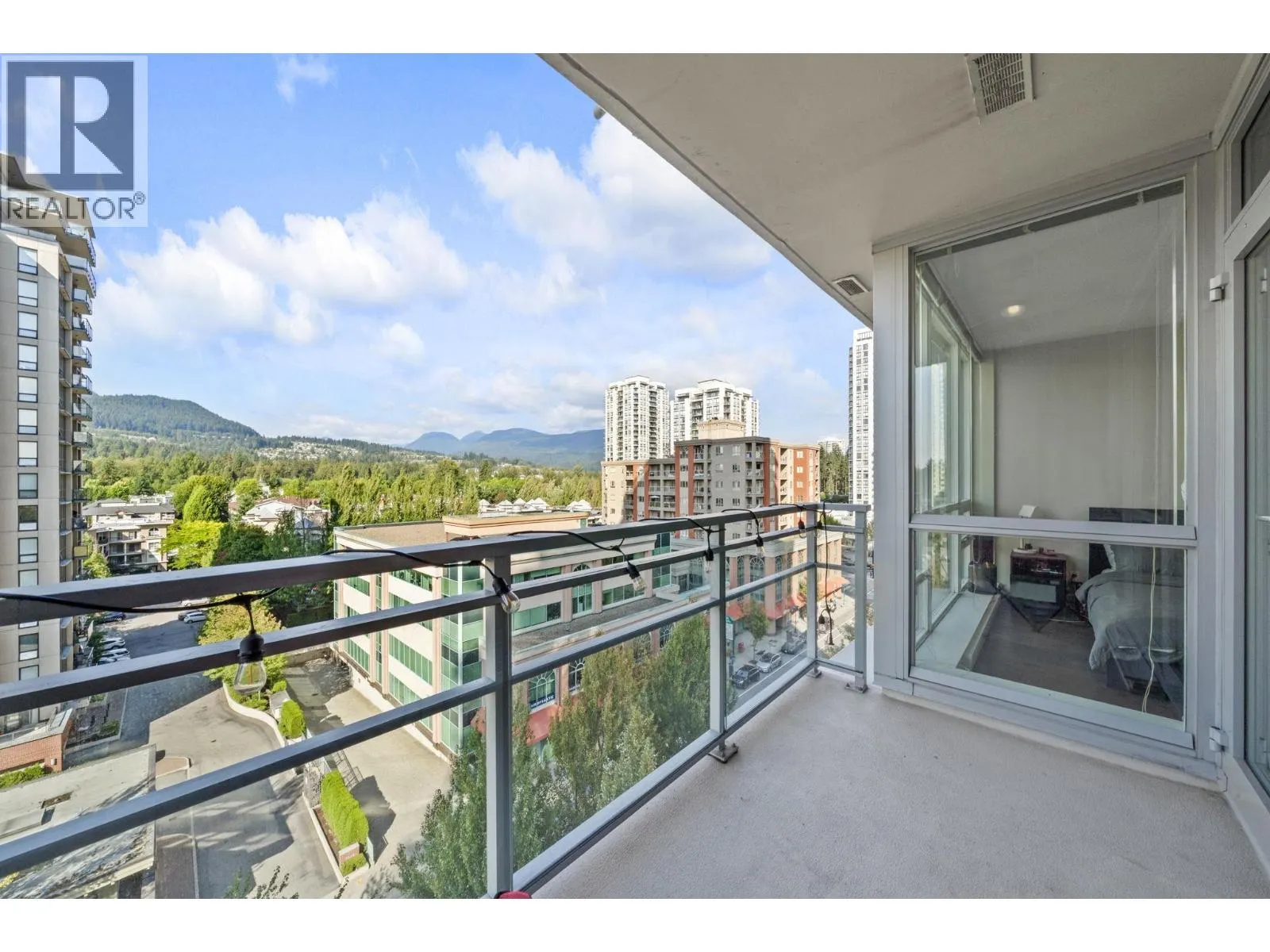 1004 2968 GLEN DRIVE