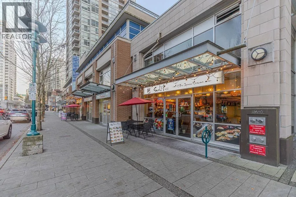 1004 2968 GLEN DRIVE