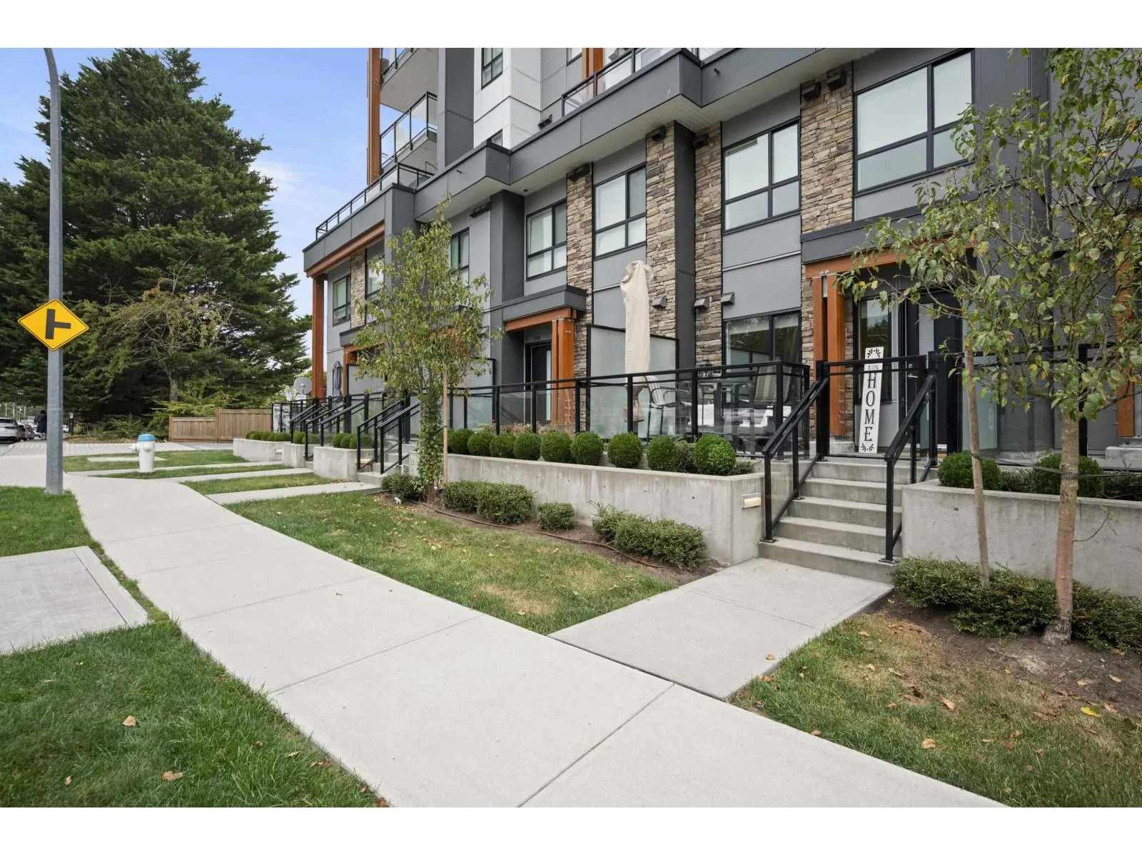 207 6950 NICHOLSON ROAD